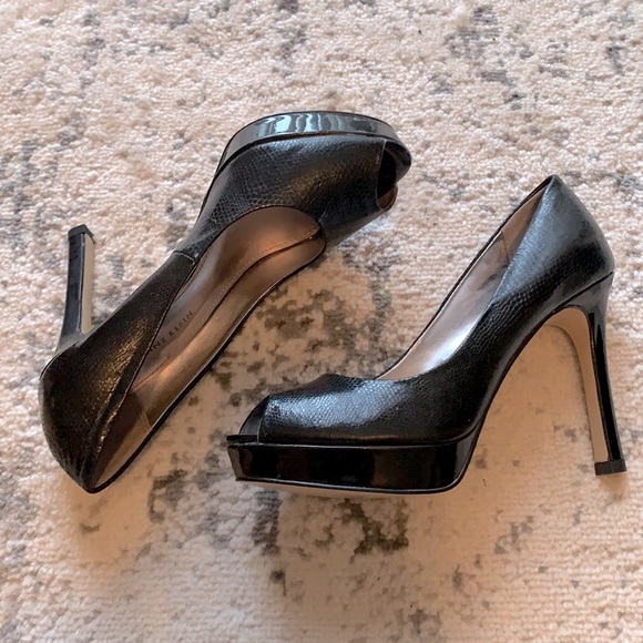 Anne Klein black heels, peep toe, never worn - Picture 4 of 8